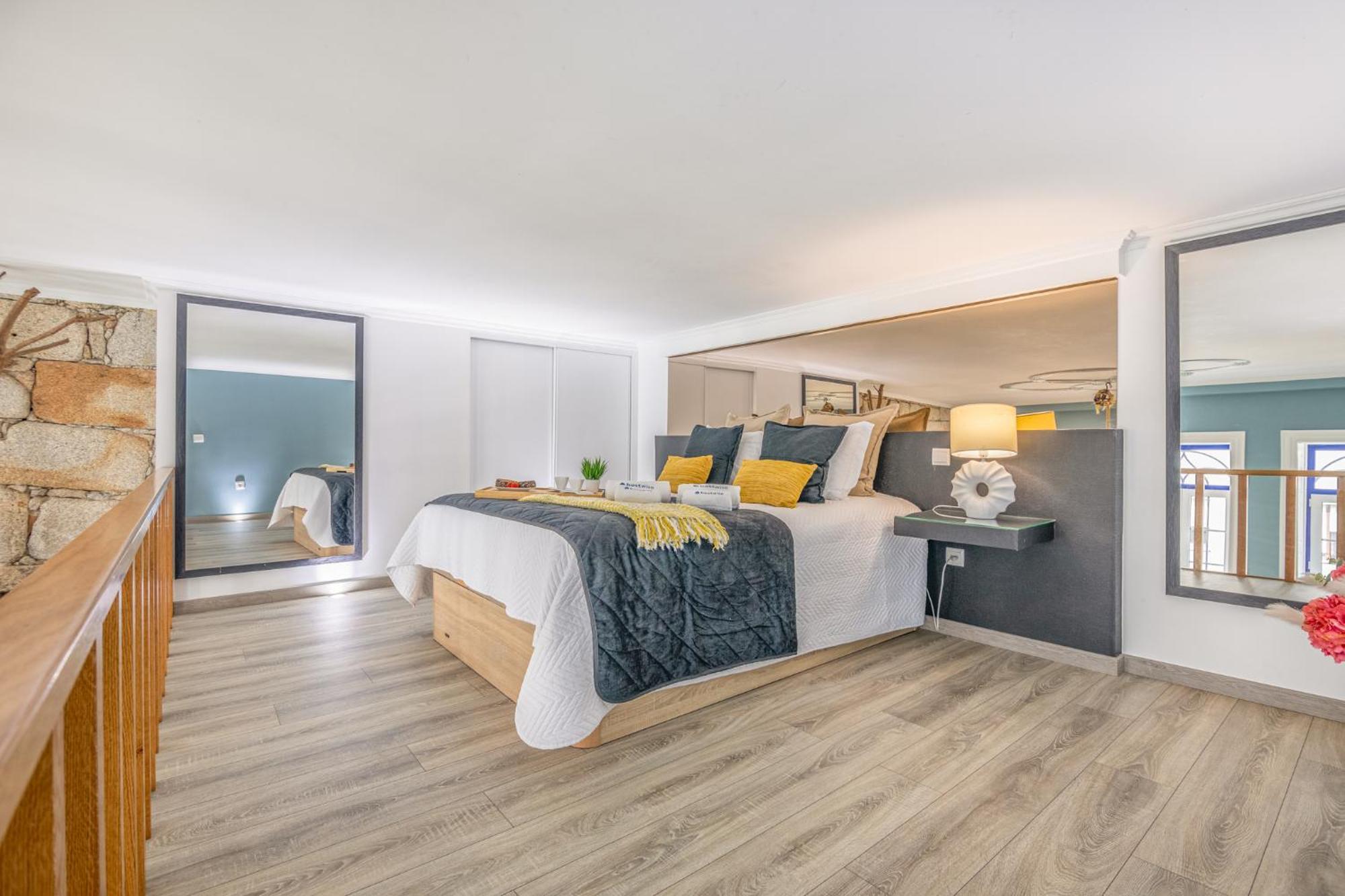Deluxe Spacious Flats W Mezzanine By Host Wise Lejlighed Porto Eksteriør billede