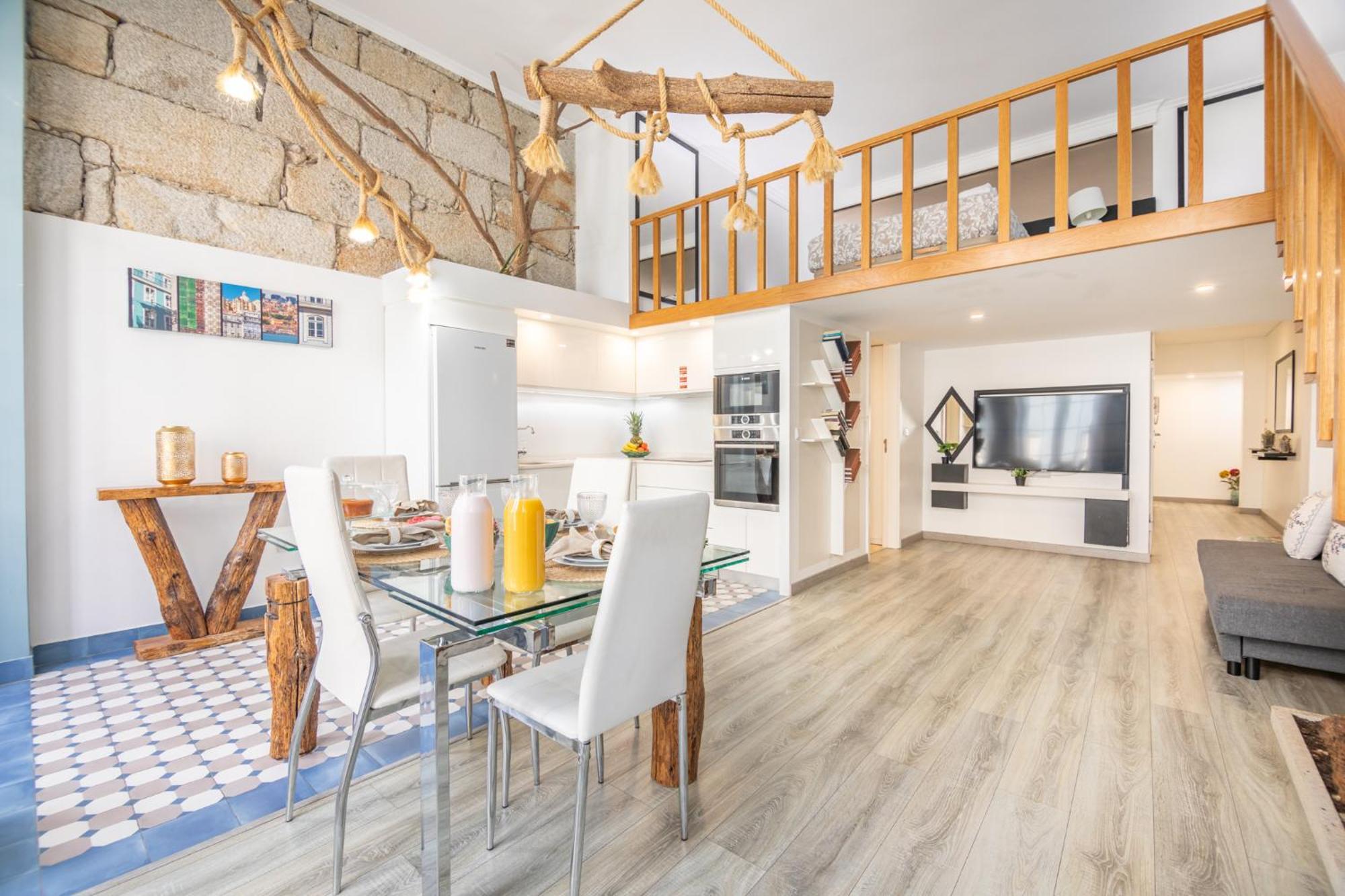 Deluxe Spacious Flats W Mezzanine By Host Wise Lejlighed Porto Værelse billede