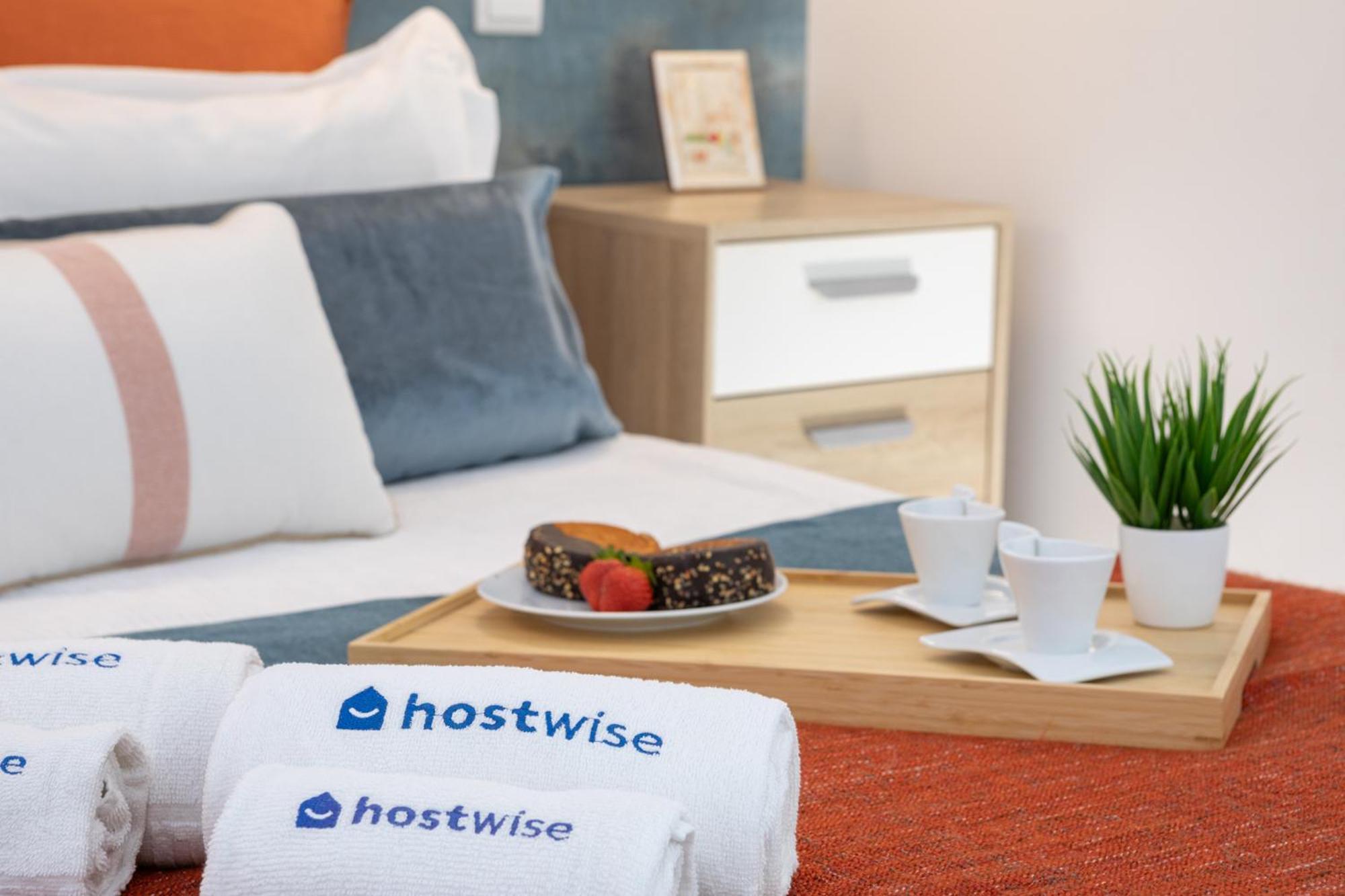 Deluxe Spacious Flats W Mezzanine By Host Wise Lejlighed Porto Værelse billede