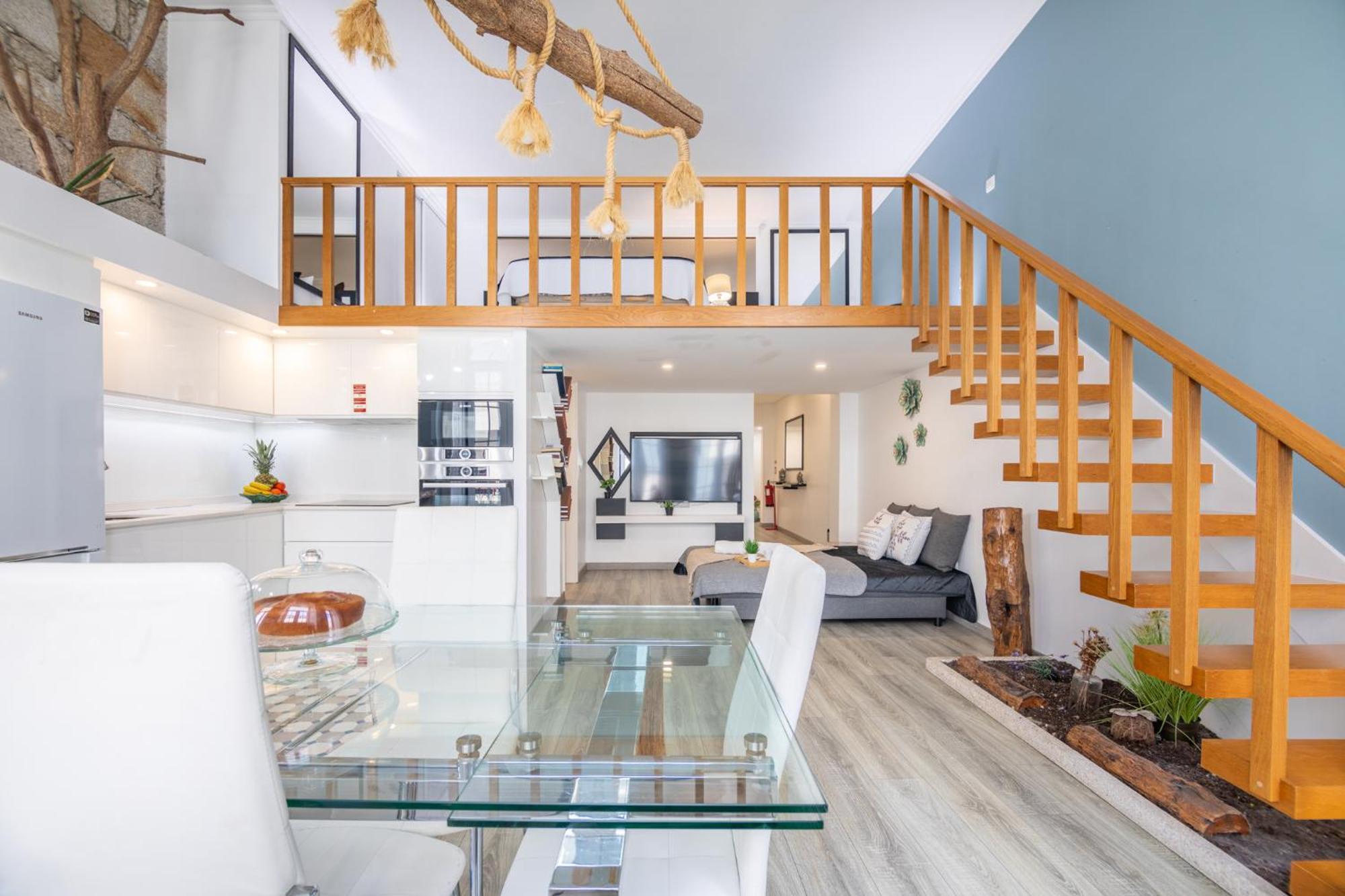 Deluxe Spacious Flats W Mezzanine By Host Wise Lejlighed Porto Værelse billede